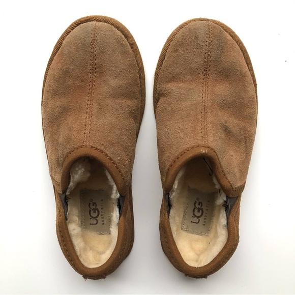 UGG Kids Romeo Suede Slippers Sherpa Lined Brown - Picture 2 of 10